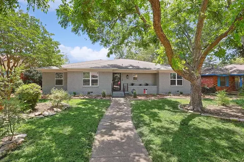 5210 Breakwood Dr, Dallas, TX 75227