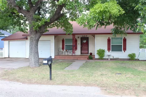 307 Hunt St, Clyde, TX 79510