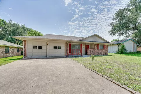 218 Tanglewood Dr, Duncanville, TX 75116