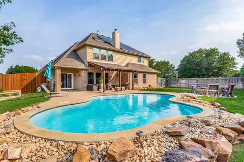 220 Country Lakes Dr, Argyle, TX 76226