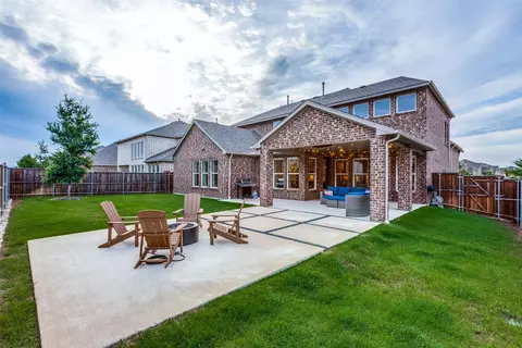 5908 Halton Dr, Aubrey, TX 76227