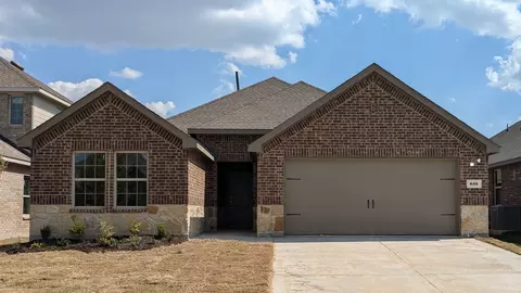 635 Carters Grove Dr, Fate, TX 75189