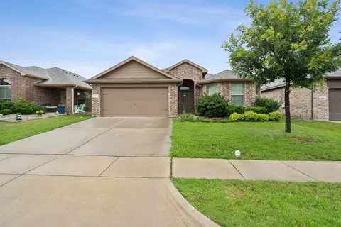 644 Cameron Way, Azle, TX 76020