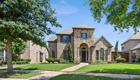 2305 Almsbury Ln, Lewisville, TX 75056