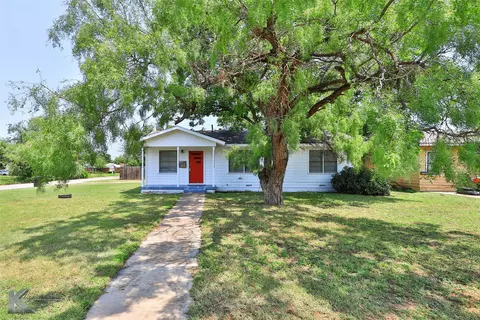 2556 S 25th St, Abilene, TX 79605