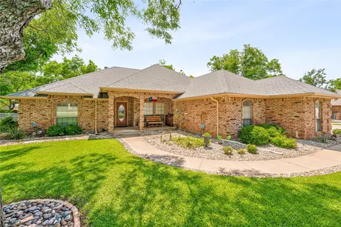 8913 Hickory Hill Dr, Granbury, TX 76049