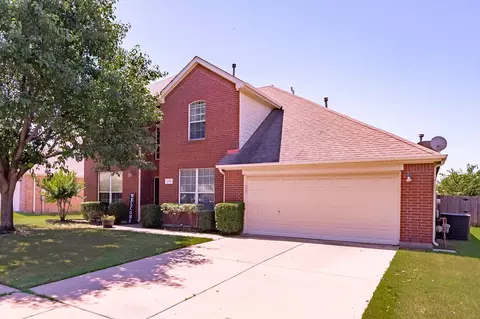210 Millington Trl, Mansfield, TX 76063