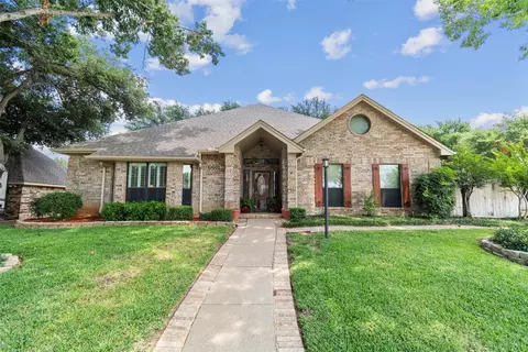 6601 Ashwood Dr, Arlington, TX 76016