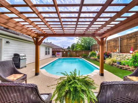 1004 Silver Spur Ln, Fort Worth, TX 76179