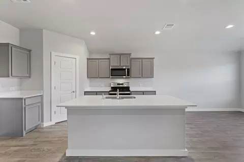 2304 Kendolph Dr, Denton, TX 76205 photo 4