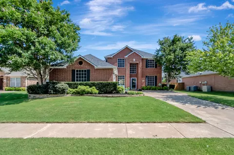 5325 Hollister Dr, Fort Worth, TX 76244