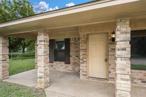315 Meredith St, Eustace, TX 75124 photo 2