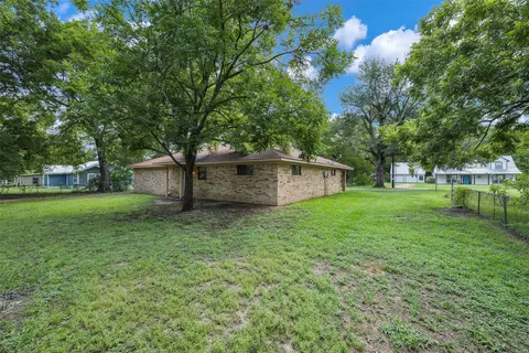 315 Meredith St, Eustace, TX 75124 photo 4