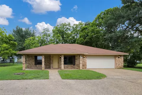 315 Meredith St, Eustace, TX 75124