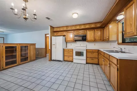 315 Meredith St, Eustace, TX 75124 photo 11