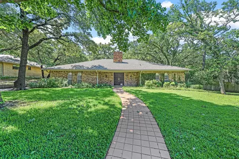 1806 Concord Ln, Denton, TX 76205
