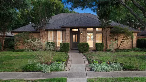 611 Quail Ln, Coppell, TX 75019