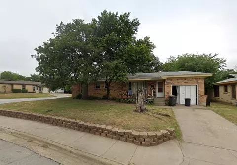 1001 Brown Trl, Bedford, TX 76022