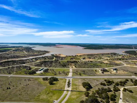 1428 Pk Hills Blvd, Graford, TX 76449