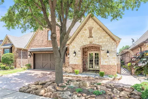 4016 Fairmont Ct, Bedford, TX 76021