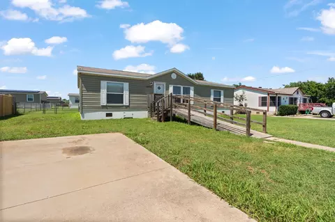 1404 Old Bridge Rd, Cleburne, TX 76033 photo 3