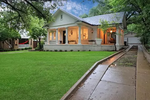 2561 Cockrell Ave, Fort Worth, TX 76109