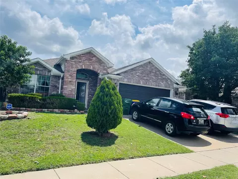 6832 Bluff View Dr, Watauga, TX 76137
