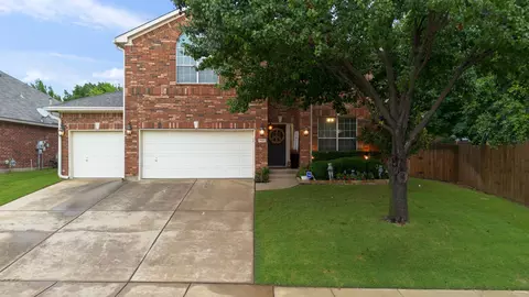 7520 Parkgate Dr, Fort Worth, TX 76137