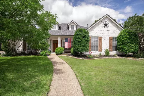 8629 Saddle Ridge Trl, North Richland Hills, TX 76182