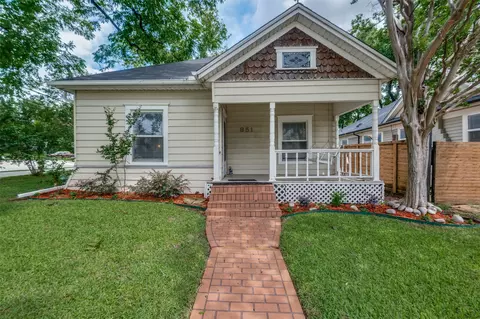 851 Winston St, Dallas, TX 75208