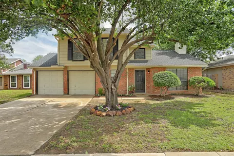 5633 Powers St, The Colony, TX 75056