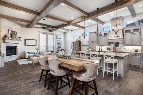 147 Valley View St, Glen Rose, TX 76043