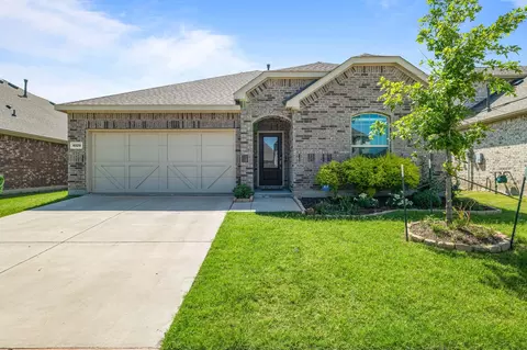 4529 Hemingway Ave, Aubrey, TX 76227