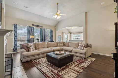 405 Lake Village Dr, Mckinney, TX 75071