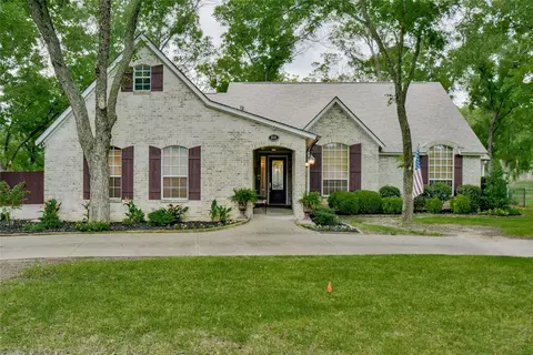 8515 Ravenswood Rd, Granbury, TX 76049