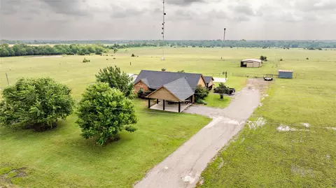 704 N Sulphur St, Dodd City, TX 75438