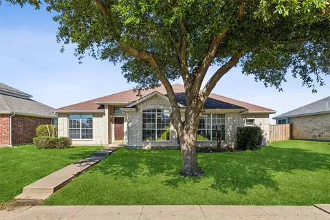 1421 Gatlinburg Cir, Desoto, TX 75115