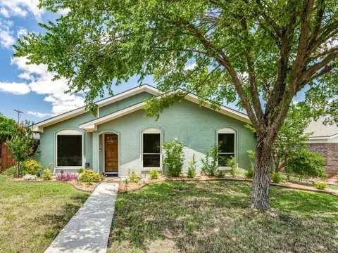 1029 Bellflower Dr, Carrollton, TX 75007