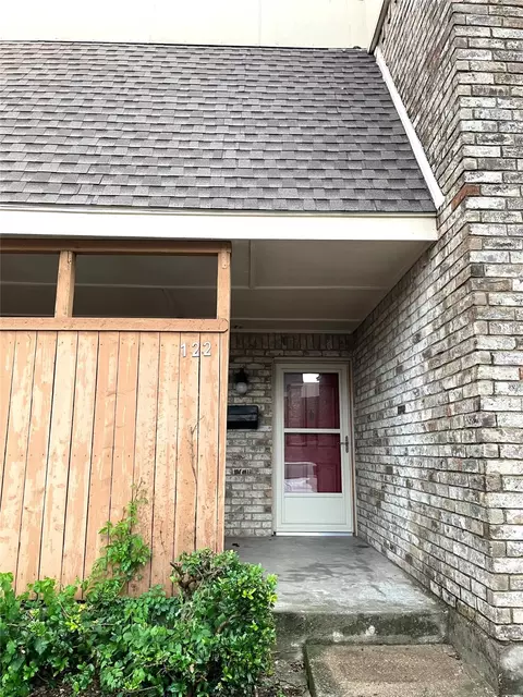 122 Village North Dr, Richardson, TX 75081