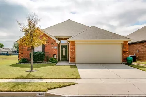 5748 Moon Flower Ct, Fort Worth, TX 76244