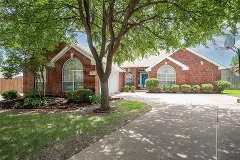 3 Cimarron Ct, Trophy Club, TX 76262