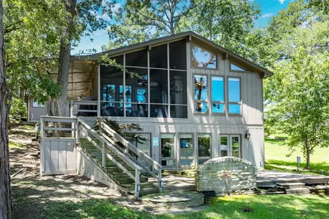 129 Hillcrest Dr, Tool, TX 75143