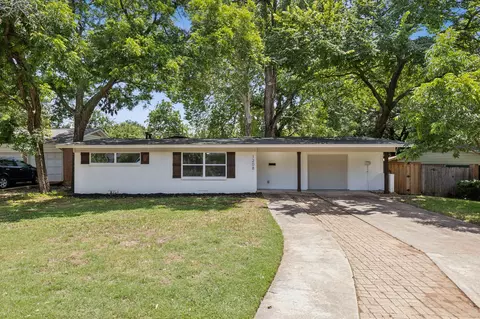 1208 W Lilly Ln, Arlington, TX 76013