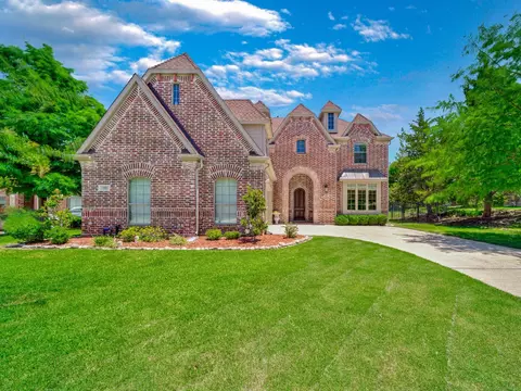 900 Excalibur Dr, Highland Village, TX 75077