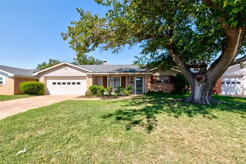 3034 Edgemont Dr, Abilene, TX 79605