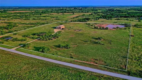 3447 Cardwell Rd, Ringgold, TX 76261