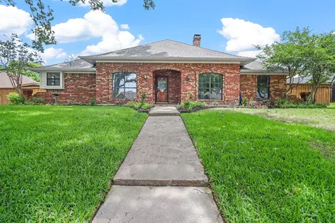 3913 Camino Dr, Plano, TX 75074