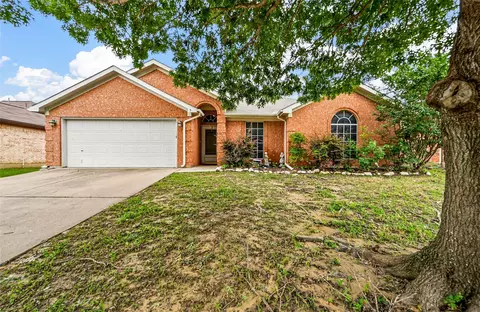 9 Rochelle Ct, Mansfield, TX 76063