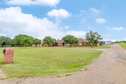 6010 Mulberry Ln, Midlothian, TX 76065