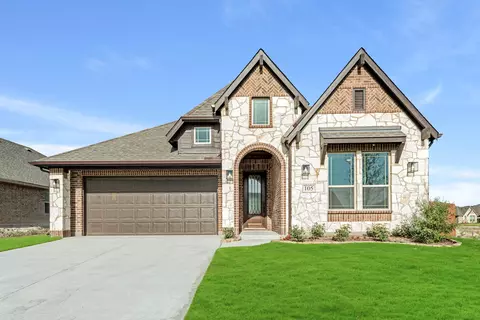 105 Grasslands Ln, Balch Springs, TX 75181